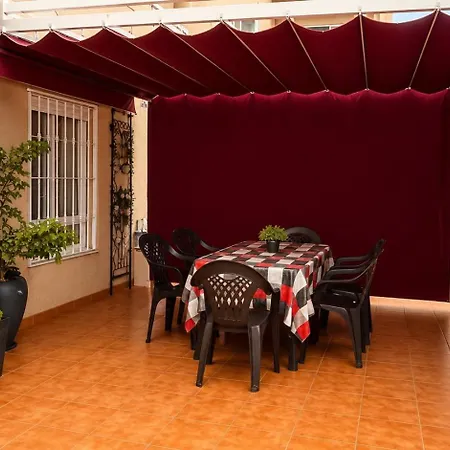 2 Bedroom Flat 100m From The With Huge Terrace