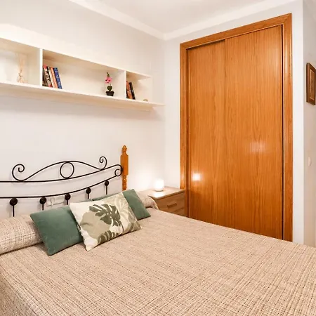 Appartement 2 Bedroom Flat 100m From The With Huge Terrace