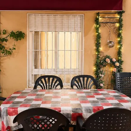 2 Bedroom Flat 100m From The With Huge Terrace Appartement *