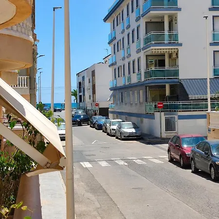 2 Bedroom Flat 100m From The With Huge Terrace 아파트