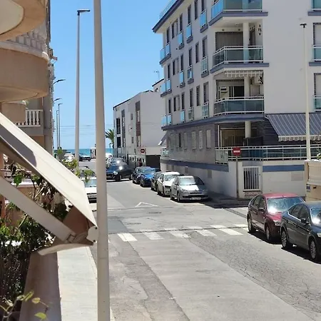 2 Bedroom Flat 100m From The With Huge Terrace Apartmán *